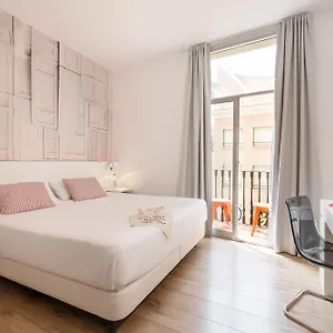 chic-basic-tallers.catalonia-hotels.com/