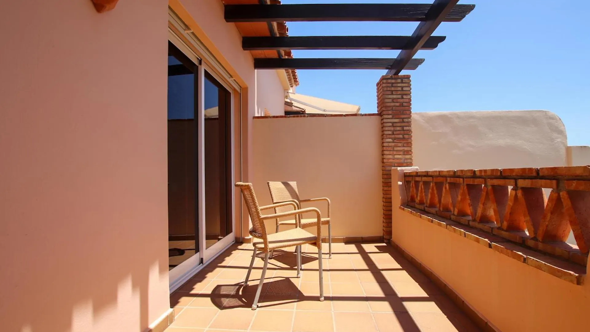 Wyndham Grand Costa Del Sol Aparthotel El Faro 3*,